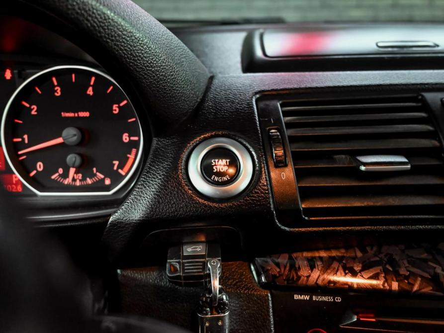 BMW 1 серии I (E81/E82/E87/E88) Рестайлинг Екатеринбург  - изображение 17