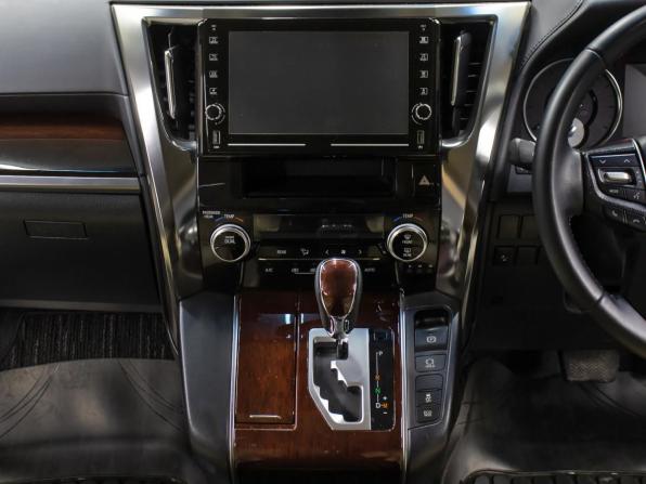 Toyota Vellfire II с пробегом 2016 года, цена 3 950 000 рублей, 81777 км, минивэн, Автокод Объявления