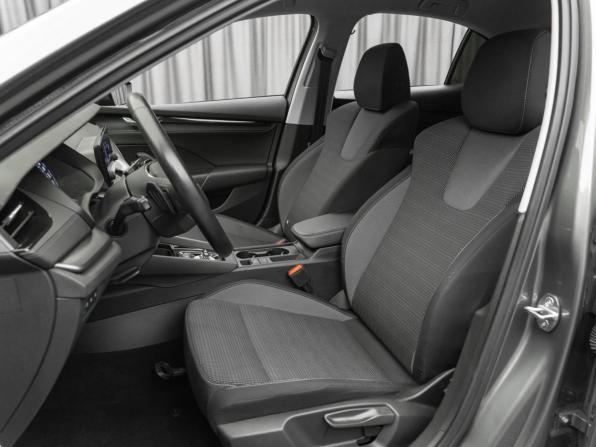 Skoda Octavia IV (A8) с пробегом 2021 года, цена 2 360 000 рублей, 51116 км, лифтбек, Автокод Объявления