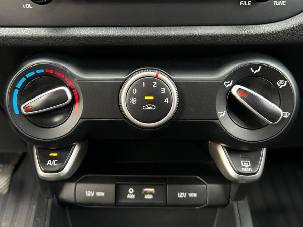 Kia Rio IV с пробегом 2019 года, цена 1 610 000 рублей, 65200 км, хэтчбек, Автокод Объявления