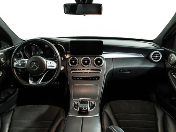 Mercedes-Benz C-Класс IV (W205) Рестайлинг с пробегом 2018 года, цена 2 599 585 рублей, 70051 км, седан, Автокод Объявления
