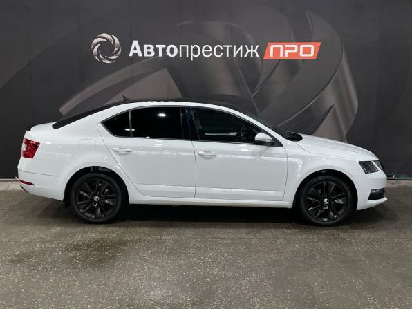 Skoda Octavia III (A7) Рестайлинг с пробегом 2017 года, цена 1 833 000 рублей, 90915 км, лифтбек, Автокод Объявления