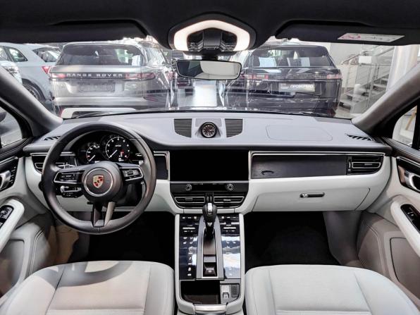 Porsche Macan I Рестайлинг 2 с пробегом 2022 года, цена 9 390 864 рубля, 13480 км, внедорожник, Автокод Объявления
