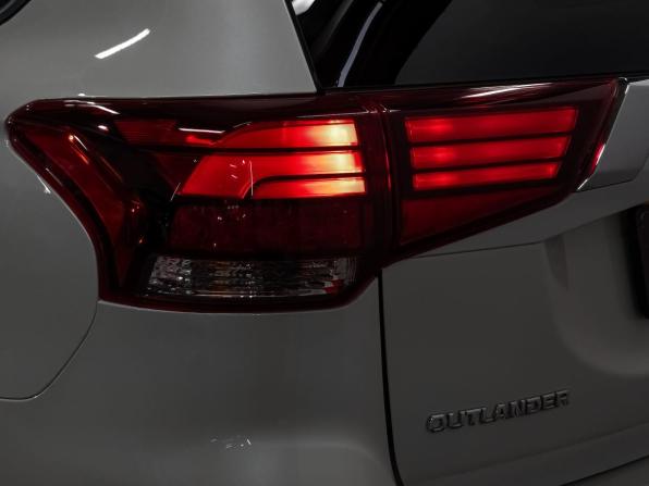 Mitsubishi Outlander III Рестайлинг 3 с пробегом 2021 года, цена 2 650 000 рублей, 76045 км, внедорожник, Автокод Объявления
