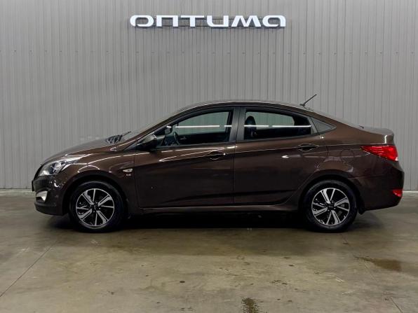 Hyundai Solaris I Рестайлинг с пробегом 2016 года, цена 997 000 рублей, 215000 км, седан, Автокод Объявления