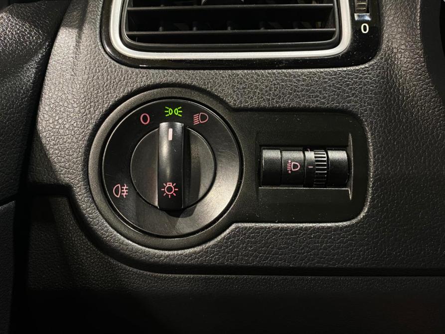 Volkswagen Polo V Рестайлинг Челябинск  - изображение 16