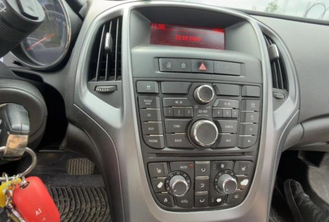 Opel Astra J Рестайлинг с пробегом 2013 года, цена 616 000 рублей, 215942 км, хэтчбек, Автокод Объявления