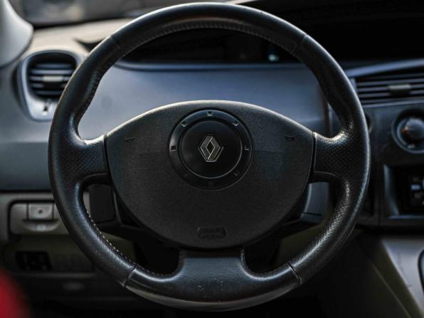 Renault Scenic II с пробегом 2004 года, цена 280 000 рублей, 311994 км, минивэн, Автокод Объявления