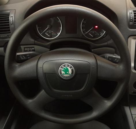 Skoda Octavia II (A5) Рестайлинг с пробегом 2012 года, цена 719 000 рублей, 117000 км, лифтбек, Автокод Объявления