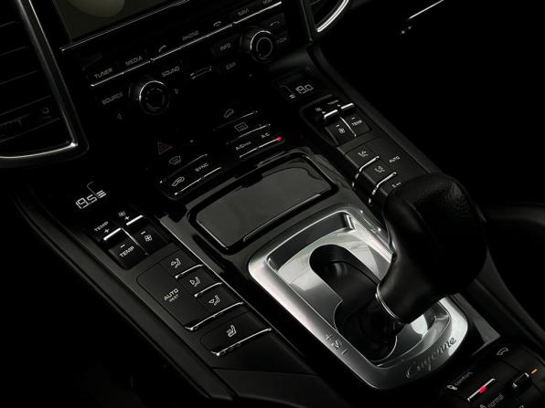 Porsche Cayenne II (958) с пробегом 2013 года, цена 2 497 600 рублей, 261431 км, внедорожник, Автокод Объявления