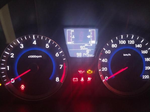 Hyundai Solaris I Рестайлинг с пробегом 2014 года, цена 789 000 рублей, 98500 км, седан, Автокод Объявления