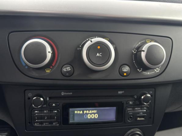 Renault Fluence I Рестайлинг с пробегом 2014 года, цена 783 000 рублей, 174703 км, седан, Автокод Объявления