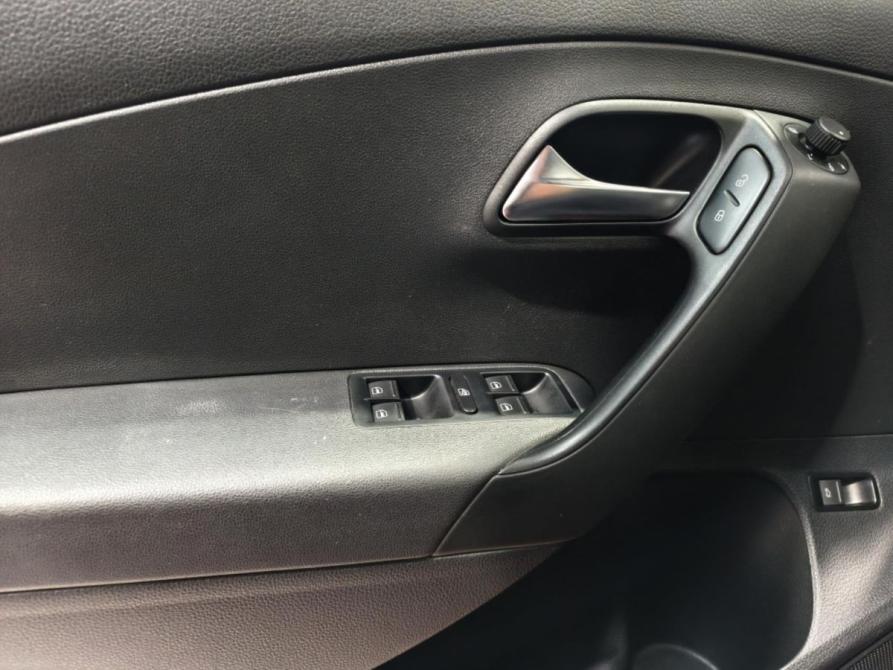 Volkswagen Polo V Рестайлинг Курск  - изображение 15