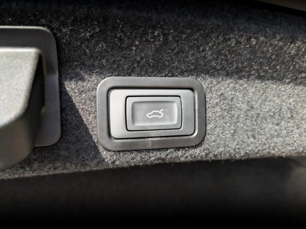 Audi A6 V (C8) с пробегом 2022 года, цена 4 699 000 рублей, 67124 км, седан, Автокод Объявления