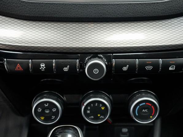 Lada (ВАЗ) Vesta I Рестайлинг (NG) с пробегом 2025 года, цена 1 512 000 рублей, 10350 км, седан, Автокод Объявления