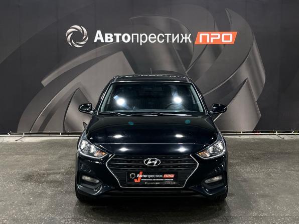 Hyundai Solaris II с пробегом 2017 года, цена 1 140 000 рублей, 132729 км, седан, Автокод Объявления