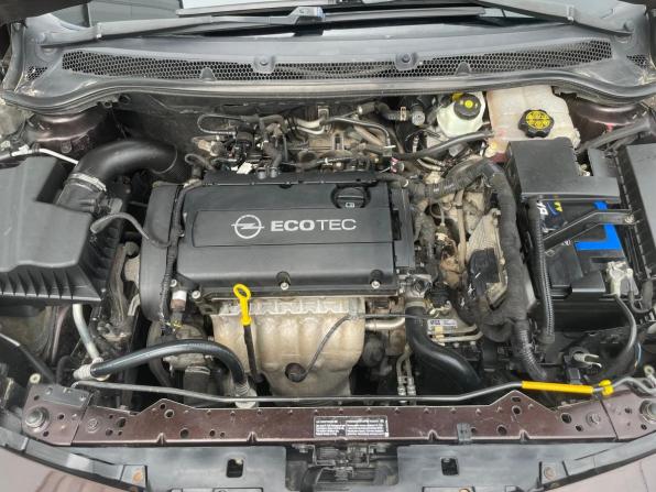 Opel Astra J Рестайлинг с пробегом 2013 года, цена 656 000 рублей, 215369 км, хэтчбек, Автокод Объявления