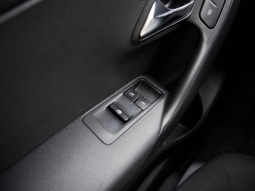 Volkswagen Polo V Рестайлинг Казань  - изображение 12