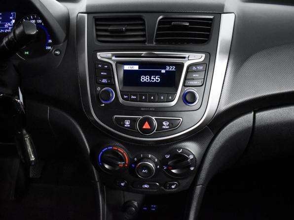 Hyundai Solaris I Рестайлинг с пробегом 2014 года, цена 575 000 рублей, 241176 км, седан, Автокод Объявления