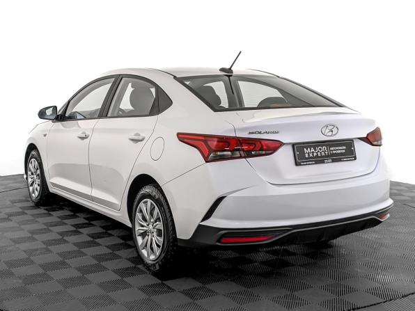 Hyundai Solaris II Рестайлинг с пробегом 2022 года, цена 1 570 000 рублей, 53090 км, седан, Автокод Объявления