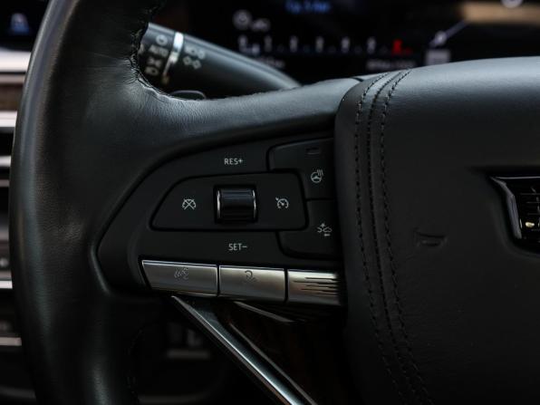 Cadillac Escalade V с пробегом 2022 года, цена 9 949 000 рублей, 51898 км, внедорожник, Автокод Объявления