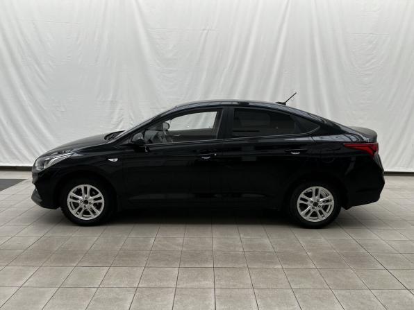 Hyundai Solaris II с пробегом 2017 года, цена 1 349 000 рублей, 100489 км, седан, Автокод Объявления