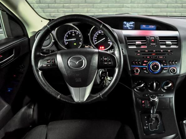 Mazda 3 II (BL) Рестайлинг с пробегом 2012 года, цена 1 050 000 рублей, 117029 км, хэтчбек, Автокод Объявления