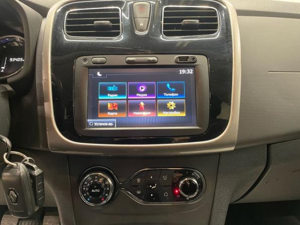 Renault Logan II Рестайлинг с пробегом 2020 года, цена 1 249 000 рублей, 93404 км, седан, Автокод Объявления