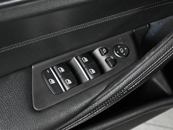BMW 5 серии VII (G30/G31/G38) Рестайлинг с пробегом 2021 года, цена 4 099 000 рублей, 118748 км, седан, Автокод Объявления