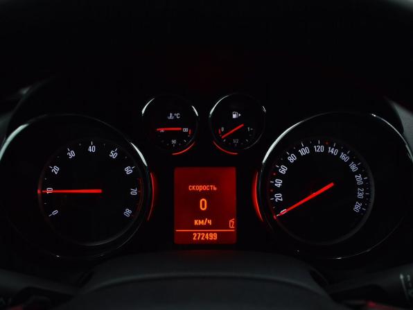 Opel Astra J с пробегом 2011 года, цена 659 995 рублей, 272498 км, хэтчбек, Автокод Объявления