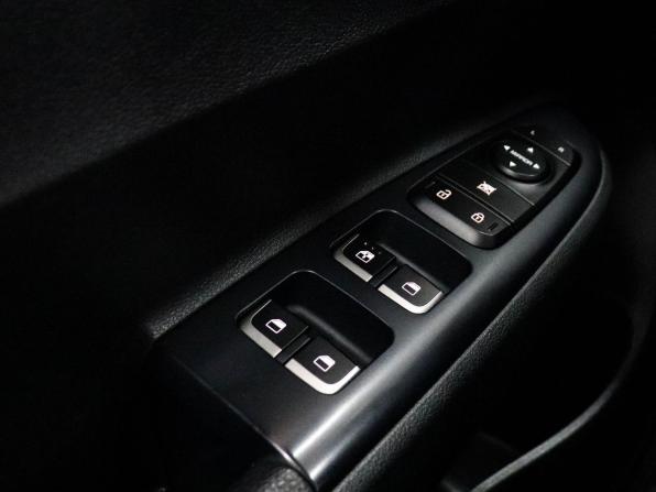 Kia Rio IV Рестайлинг с пробегом 2021 года, цена 1 779 000 рублей, 67000 км, хэтчбек, Автокод Объявления