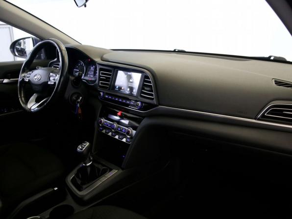 Hyundai Elantra VI (AD) с пробегом 2019 года, цена 1 490 000 рублей, 77700 км, седан, Автокод Объявления