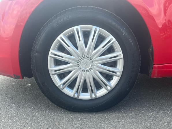 Skoda Octavia III (A7) с пробегом 2015 года, цена 1 030 000 рублей, 127310 км, лифтбек, Автокод Объявления