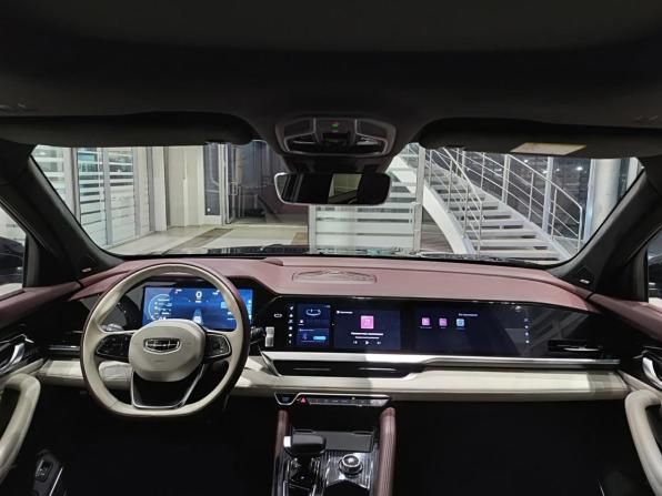 Geely Monjaro I с пробегом 2024 года, цена 3 659 000 рублей, 29675 км, внедорожник, Автокод Объявления
