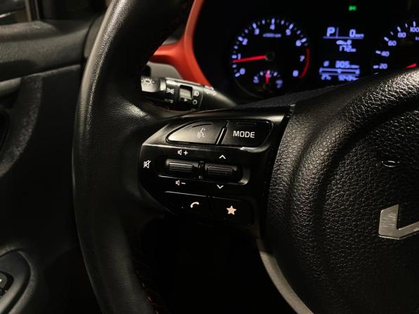 Kia Rio IV Рестайлинг с пробегом 2021 года, цена 1 849 000 рублей, 92433 км, хэтчбек, Автокод Объявления