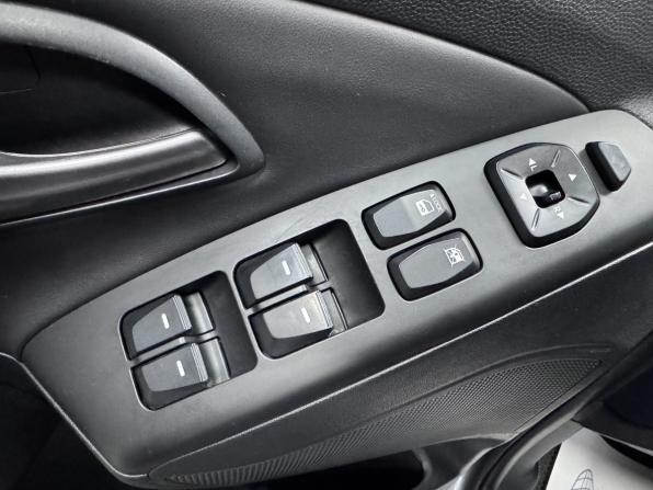 Hyundai ix35 I Рестайлинг с пробегом 2015 года, цена 1 590 000 рублей, 146031 км, внедорожник, Автокод Объявления