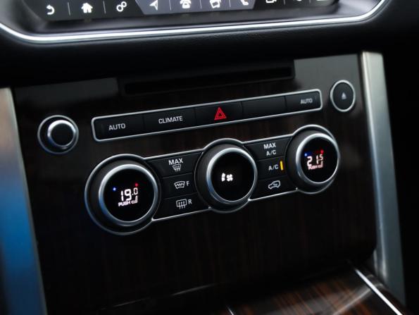 Land Rover Range Rover IV с пробегом 2017 года, цена 3 910 599 рублей, 236925 км, внедорожник, Автокод Объявления