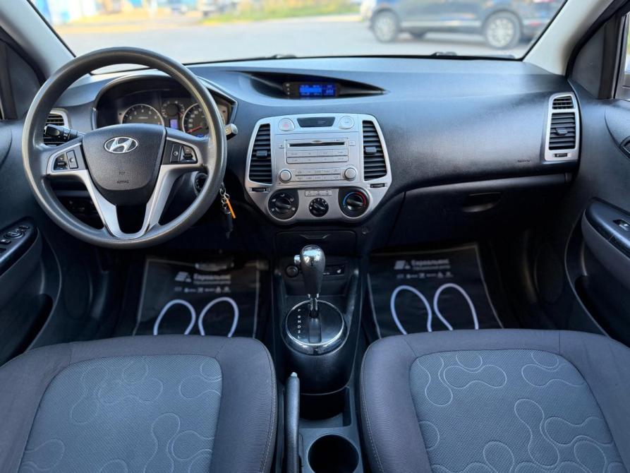 Hyundai i20 I Великий Новгород  - изображение 19