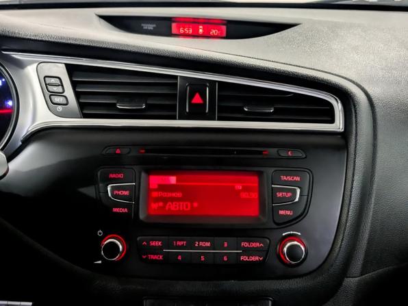 Kia Ceed II Рестайлинг с пробегом 2017 года, цена 1 400 000 рублей, 101000 км, универсал, Автокод Объявления