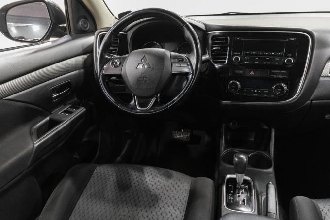 Mitsubishi Outlander III Рестайлинг 2 с пробегом 2015 года, цена 1 599 000 рублей, 166000 км, внедорожник, Автокод Объявления