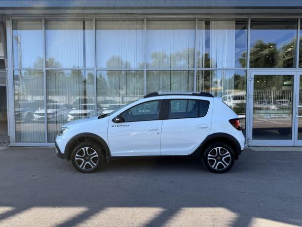 Renault Sandero II Рестайлинг с пробегом 2022 года, цена 1 600 000 рублей, 24728 км, хэтчбек, Автокод Объявления