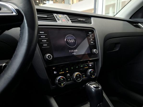 Skoda Octavia III (A7) Рестайлинг с пробегом 2018 года, цена 2 333 000 рублей, 72856 км, лифтбек, Автокод Объявления