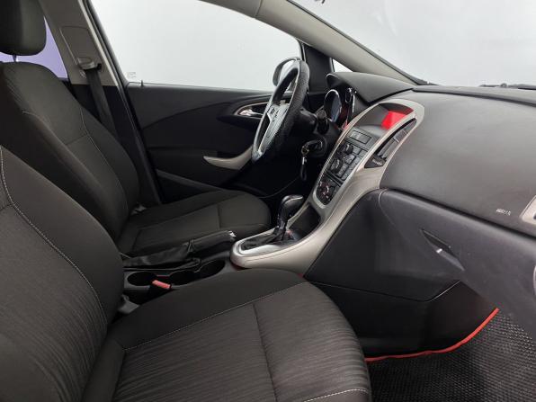 Opel Astra J с пробегом 2011 года, цена 595 000 рублей, 239688 км, хэтчбек, Автокод Объявления