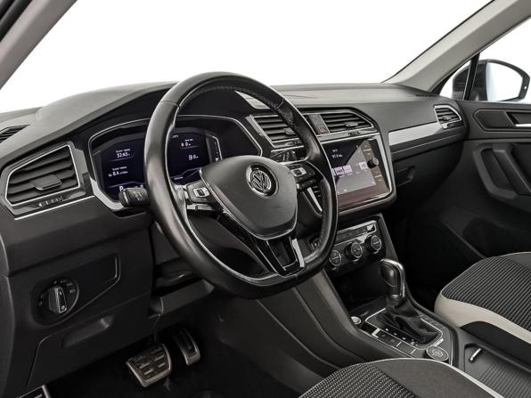 Volkswagen Tiguan II с пробегом 2019 года, цена 2 850 000 рублей, 100450 км, внедорожник, Автокод Объявления