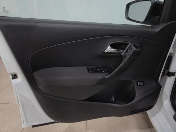 Volkswagen Polo V с пробегом 2014 года, цена 615 000 рублей, 249659 км, седан, Автокод Объявления