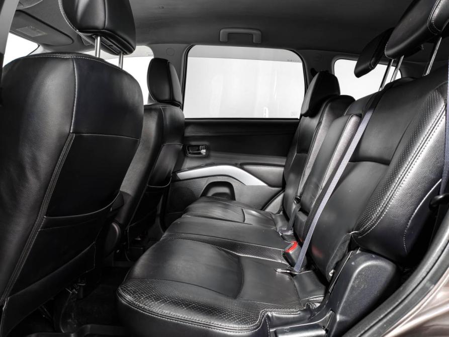 Mitsubishi Outlander II Рестайлинг Санкт-Петербург  - изображение 12