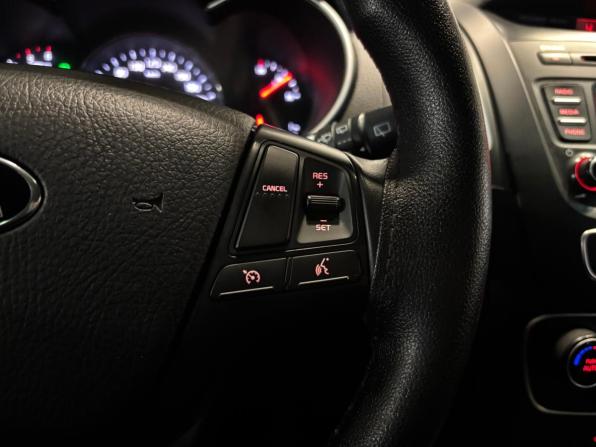 Kia Sorento II Рестайлинг с пробегом 2014 года, цена 1 369 000 рублей, 302144 км, внедорожник, Автокод Объявления