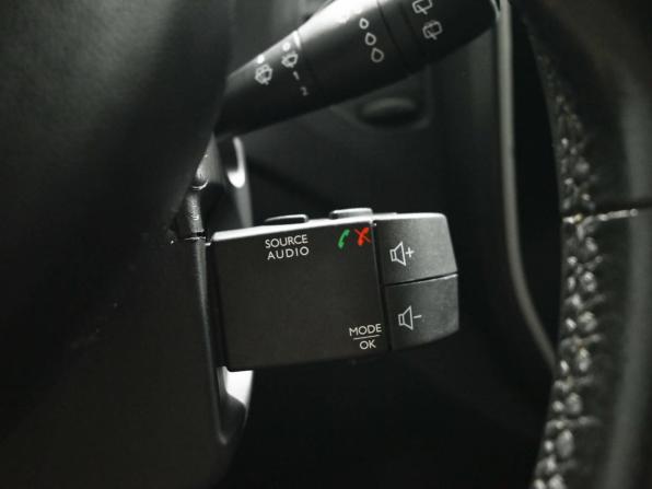 Renault Kaptur I с пробегом 2016 года, цена 1 400 000 рублей, 122987 км, внедорожник, Автокод Объявления
