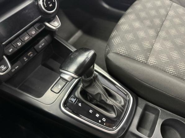 Kia Rio IV с пробегом 2018 года, цена 1 349 000 рублей, 168500 км, седан, Автокод Объявления