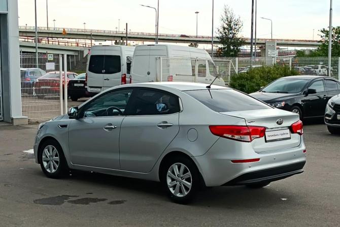 Kia Rio III Рестайлинг с пробегом 2015 года, цена 899 000 рублей, 171000 км, седан, Автокод Объявления